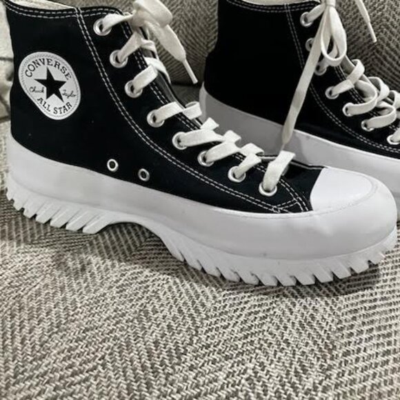 Converse Chuck Taylor All Star Lugged 2.0 Unisex Black White 8.5 Men /10.5 Women - Picture 3 of 8
